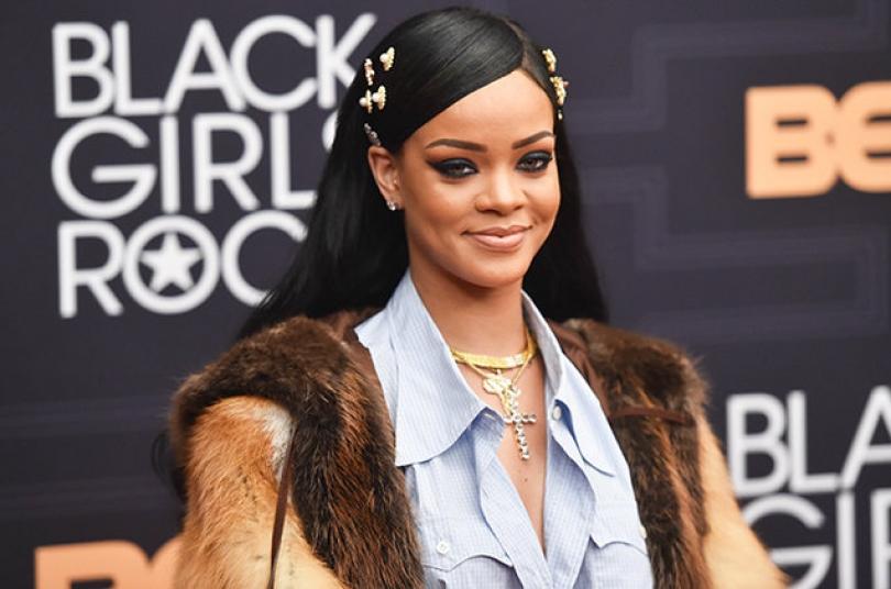 Peter Berg Siapkan Film Dokumenter Rihanna