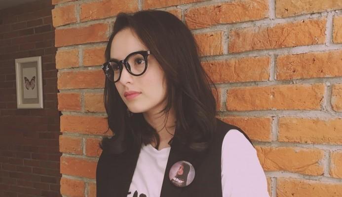 Nggak Cuma Cantik, Artis Indonesia Ini Juga Punya Aksi Positif