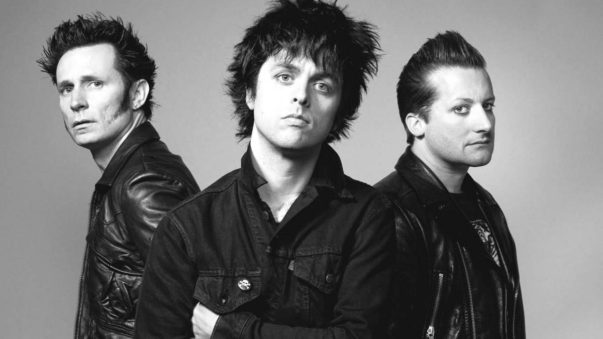 Green Day Kembali Kritik Amerika Lewat Album Revolution Radio