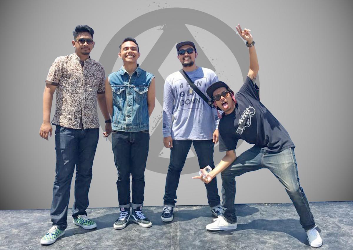 Satu Dekade Berkarya, Give Me Mona Rilis Mini Album Rangkuman Cerita