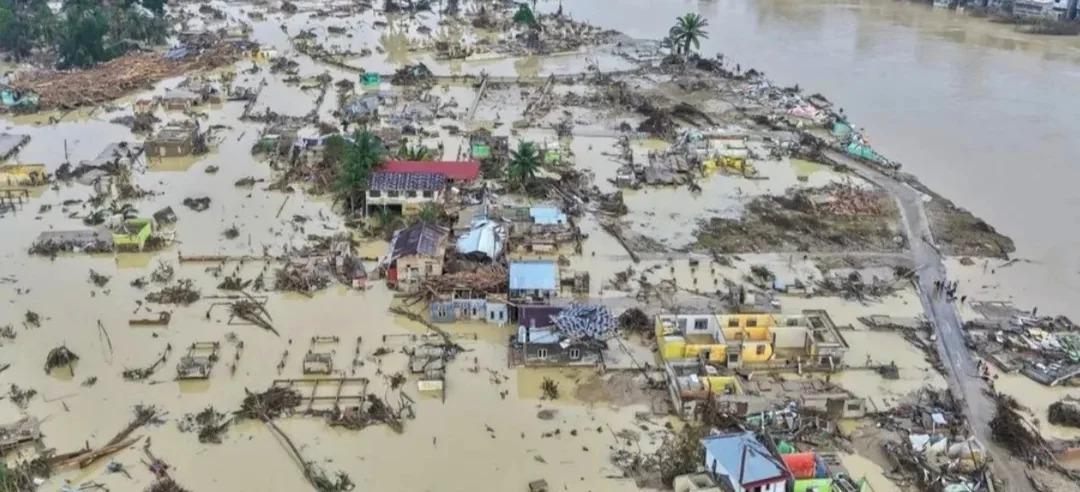 Tragedi Banjir Sumatera 2025: Ribuan Korban, Krisis Lingkungan, dan Lambannya Respons Negara