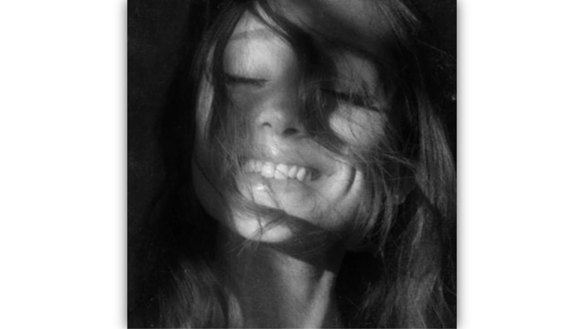 Resmi Rilis Album Petal, Ariana Grande Awali Babak Baru dalam Karier Musiknya