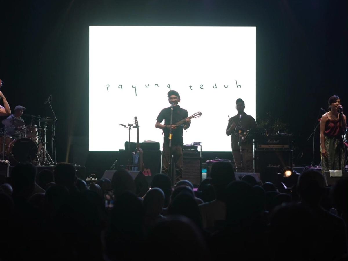 Filosofi Band Payung Teduh, Musik Teduh yang Lahir dari Kesederhanaan dan Perasaan