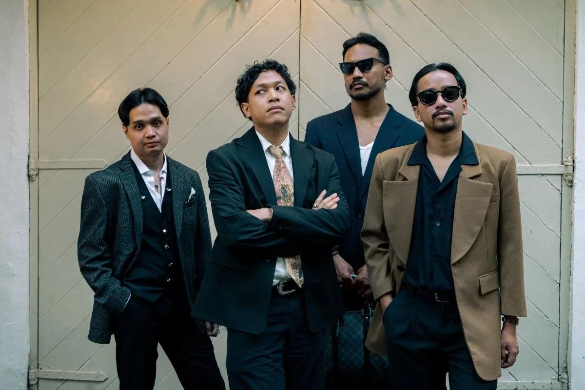 Lirik Lagu Tarot – .Feast: Bertahan Dalam Hubungan Luka dan Percaya Meski Tak Masuk Akal