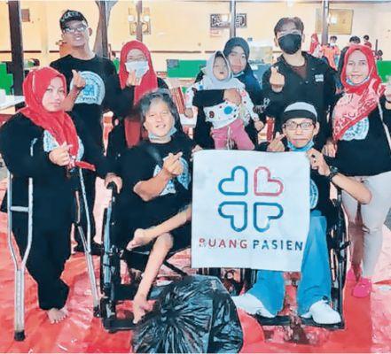 RUANG PASIEN, Berbagi untuk Tersenyum